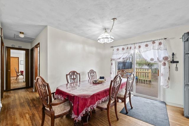 1005 S Country Squire Drive, Urbana, IL 61802