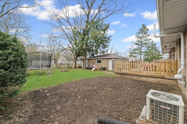 1005 S Country Squire Drive, Urbana, IL 61802