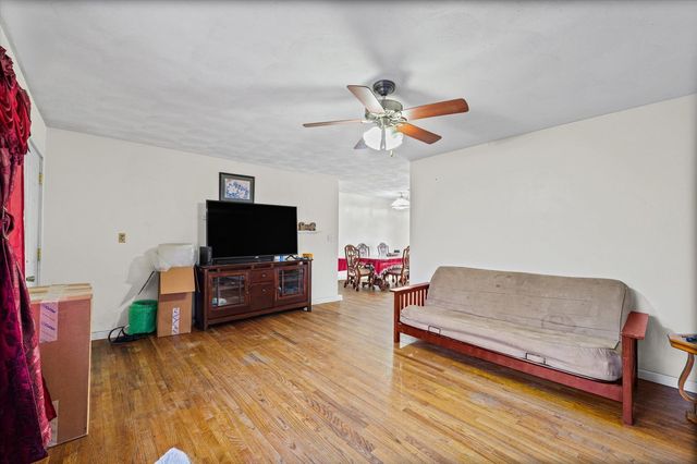 1005 S Country Squire Drive, Urbana, IL 61802