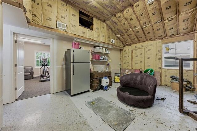 2440 Lowenstein Drive, Lee's Summit, MO 64081