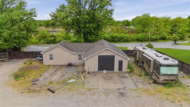 2440 Lowenstein Drive, Lee's Summit, MO 64081