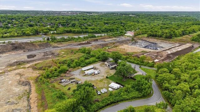 2440 Lowenstein Drive, Lee's Summit, MO 64081
