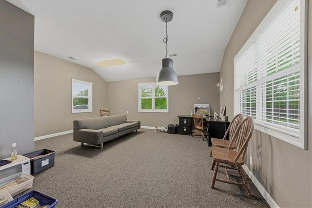 2440 Lowenstein Drive, Lee's Summit, MO 64081