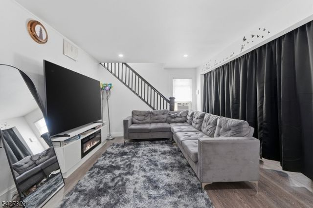 128 Carolina Ave, Newark City, NJ 07106