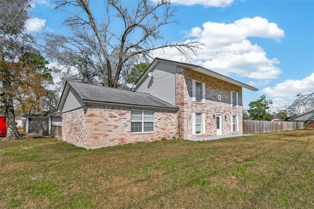 1814 Eagle Point Road, Crosby, TX 77532