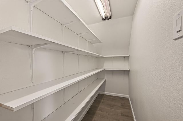 1814 Eagle Point Road, Crosby, TX 77532