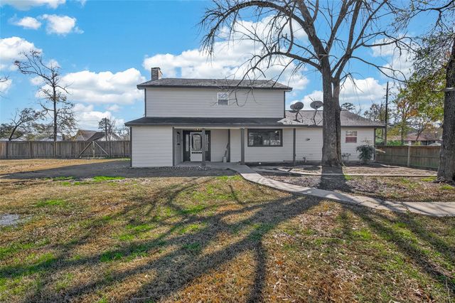 1814 Eagle Point Road, Crosby, TX 77532