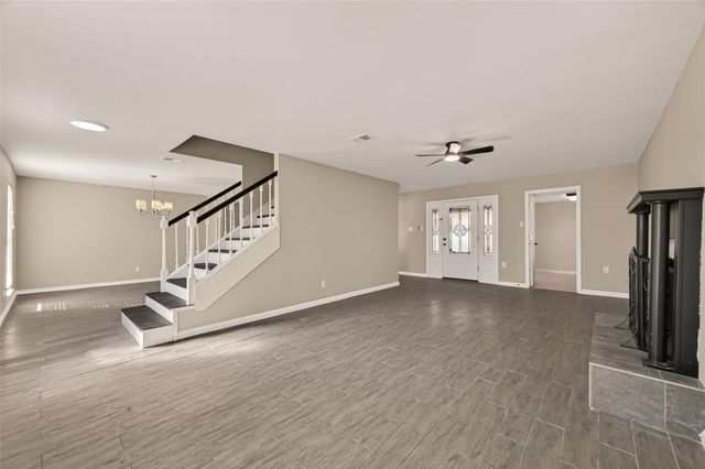 1814 Eagle Point Road, Crosby, TX 77532