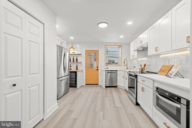 302 CANTRELL ST, Philadelphia, PA 19148