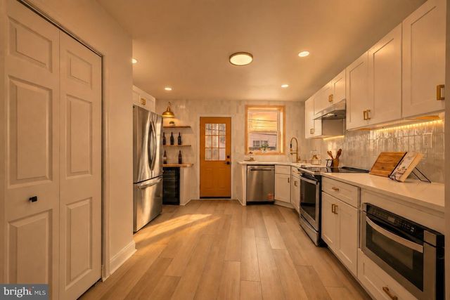 302 CANTRELL ST, Philadelphia, PA 19148