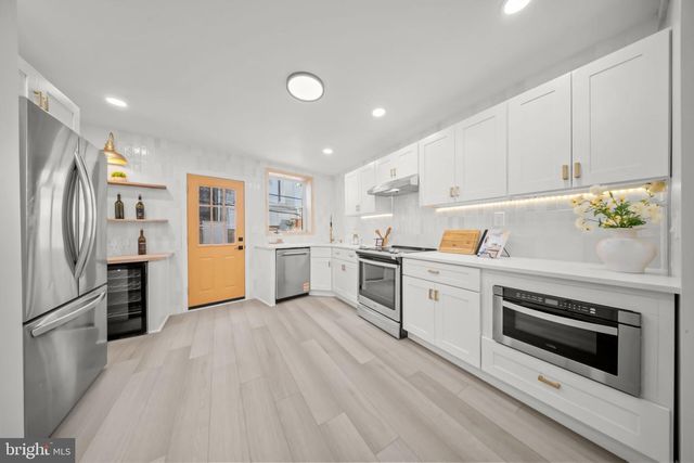 302 CANTRELL ST, Philadelphia, PA 19148