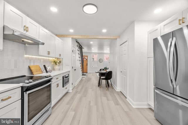 302 CANTRELL ST, Philadelphia, PA 19148