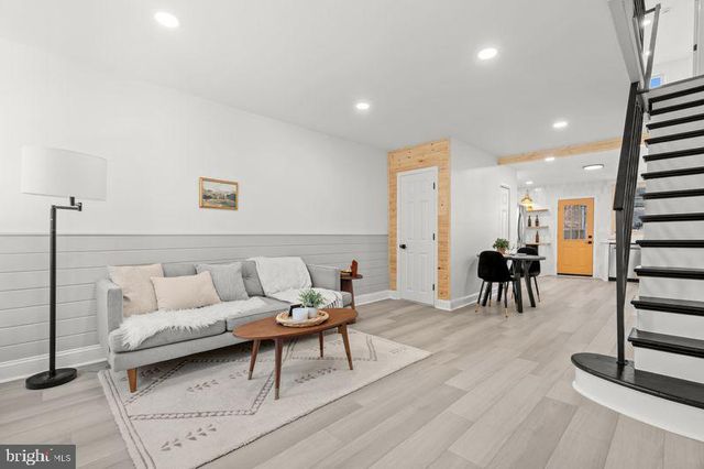 302 CANTRELL ST, Philadelphia, PA 19148