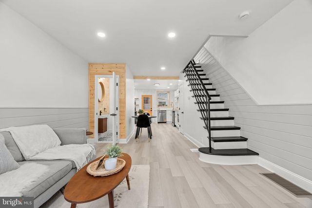 302 CANTRELL ST, Philadelphia, PA 19148