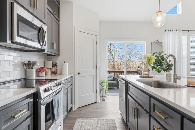 21738 W 123RD Terrace, Olathe, KS 66061