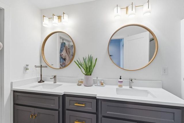 21738 W 123RD Terrace, Olathe, KS 66061