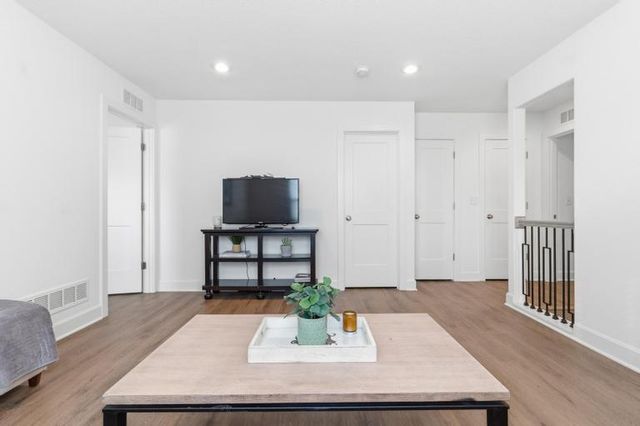 21738 W 123RD Terrace, Olathe, KS 66061