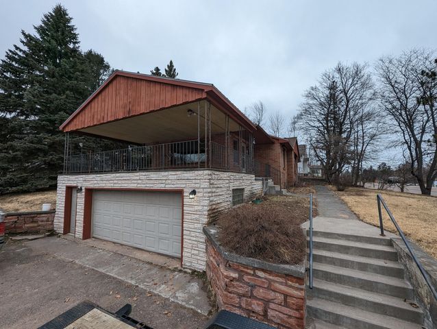 42294 Willson Memorial Drive Drive, Chassell, MI 49916