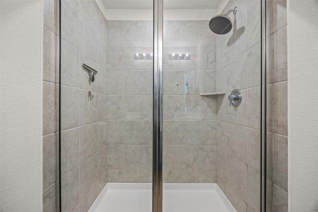 208 Orange RD, Buda, TX 78610