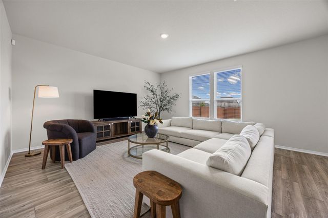208 Orange RD, Buda, TX 78610
