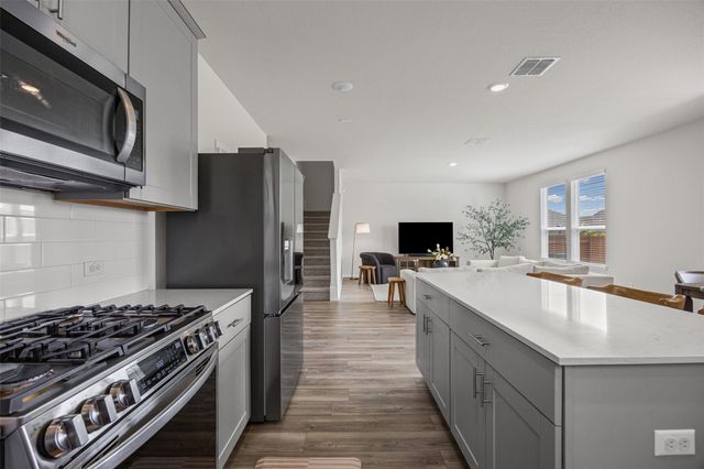 208 Orange RD, Buda, TX 78610