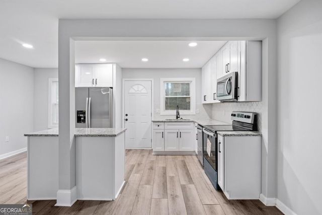 1288 Lorenzo Drive SW, Atlanta, GA 30310