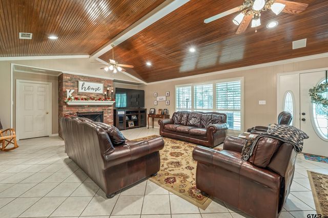 13094 FM 2010, Chandler, TX 75758