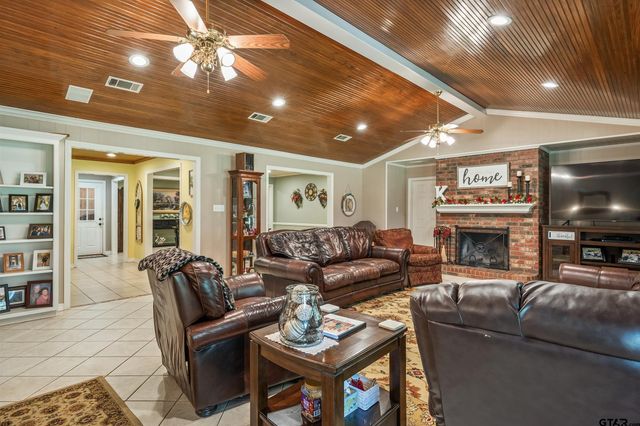 13094 FM 2010, Chandler, TX 75758