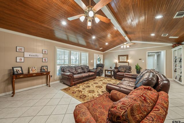 13094 FM 2010, Chandler, TX 75758