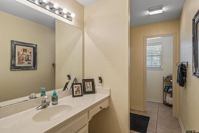 13094 FM 2010, Chandler, TX 75758