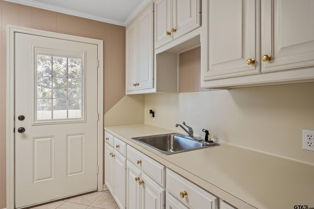 13094 FM 2010, Chandler, TX 75758