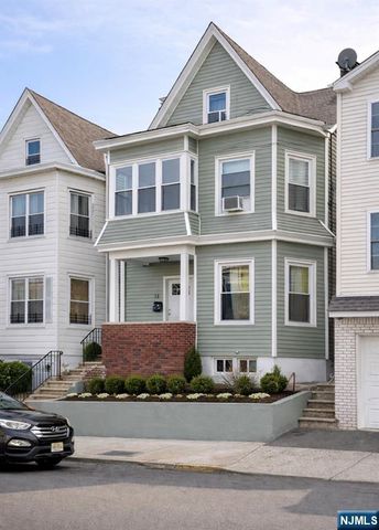 13 Barnert Place, Paterson, NJ 07522