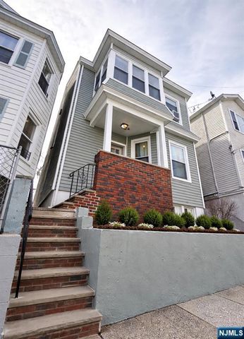 13 Barnert Place, Paterson, NJ 07522