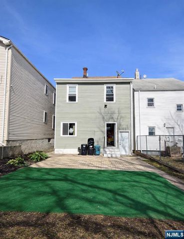 13 Barnert Place, Paterson, NJ 07522