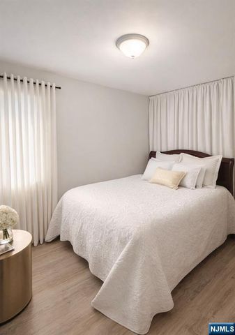 13 Barnert Place, Paterson, NJ 07522