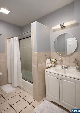 13 Barnert Place, Paterson, NJ 07522