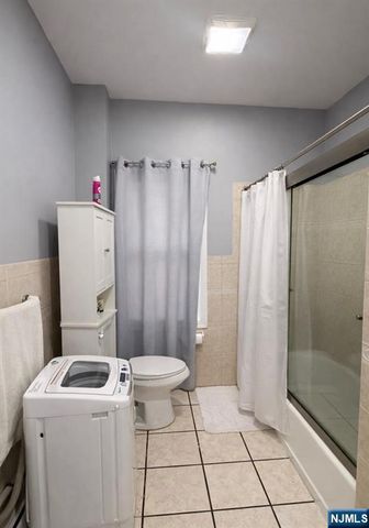 13 Barnert Place, Paterson, NJ 07522