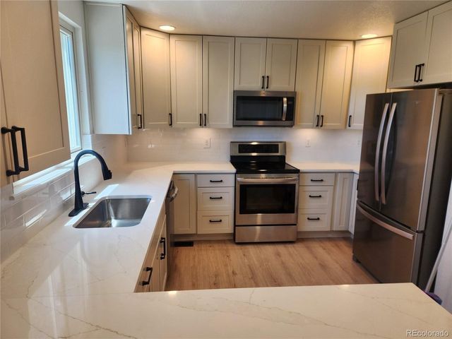21878 E Powers Dr, Aurora, CO 80015