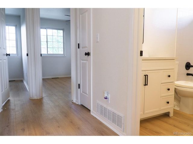 21878 E Powers Dr, Aurora, CO 80015