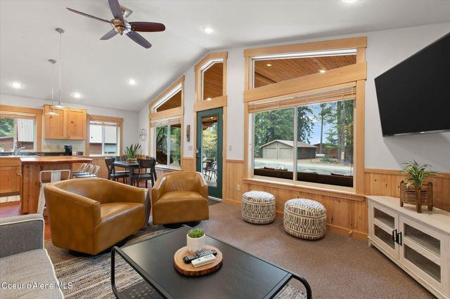 70 S Granite Bay Rd, Nordman, ID 83848