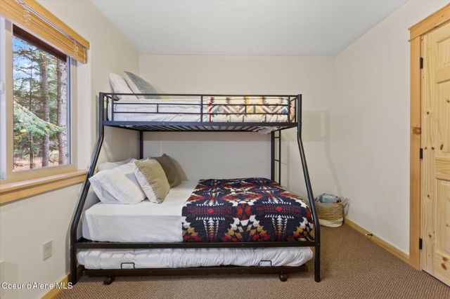 70 S Granite Bay Rd, Nordman, ID 83848