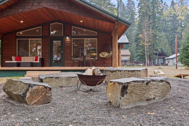 70 S Granite Bay Rd, Nordman, ID 83848