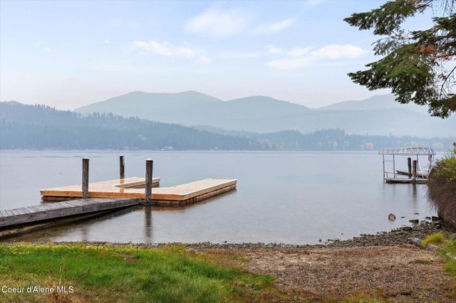 70 S Granite Bay Rd, Nordman, ID 83848