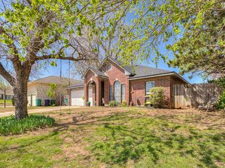 8305 N Mckee Boulevard, Oklahoma City, OK 73132