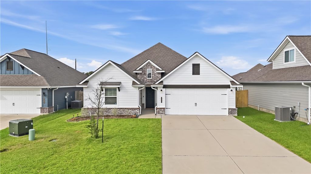 3405 Omaha Court, Bryan, TX 77808 — exterior