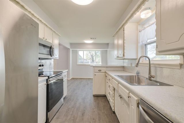 700 Century Drive, Moore, OK 73160