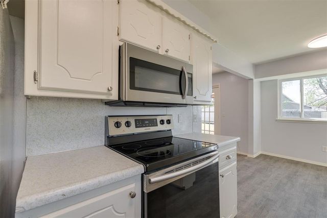 700 Century Drive, Moore, OK 73160