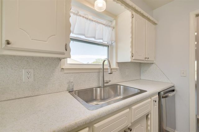 700 Century Drive, Moore, OK 73160