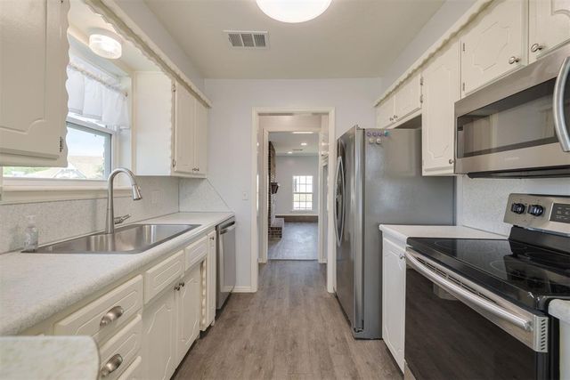 700 Century Drive, Moore, OK 73160