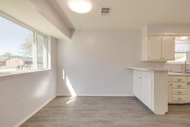 700 Century Drive, Moore, OK 73160